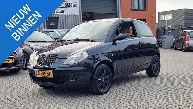 Zwart Gebruikt 2005 Lancia Ypsilon Hatchback | € 1.999 (Iets duurder) - Afbeelding 1/4
