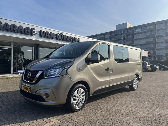 Grijs Gebruikt 2017 Nissan NV300 S Van | € 16.450 - Afbeelding 1/4