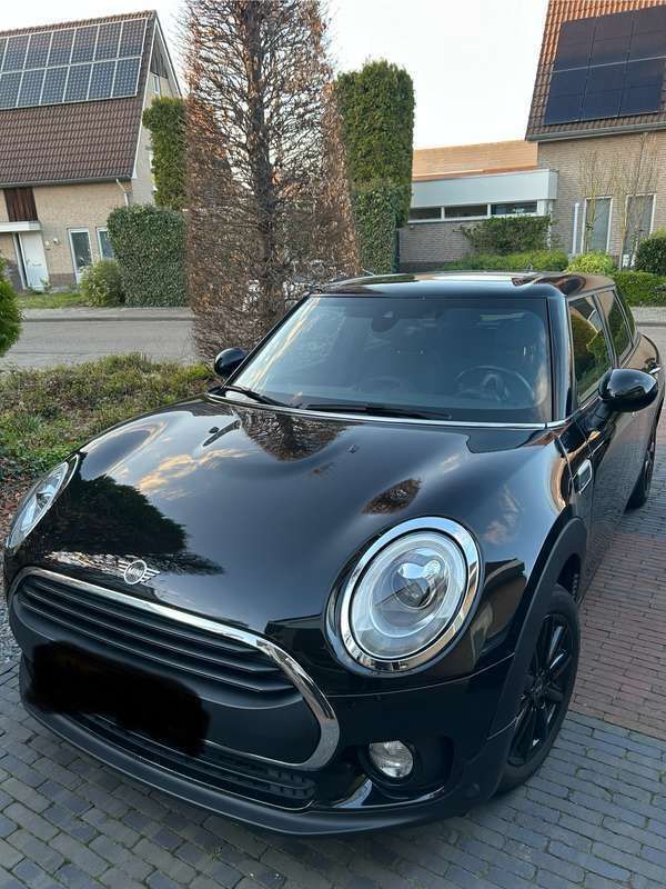 Zwart Gebruikt 2019 Mini One Clubman Chili Stationwagen | € 19.950 (Eerlijke prijs) - Afbeelding 1/4