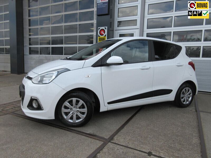 Wit Gebruikt 2016 Hyundai i10 GO! Hatchback | € 7.950 (Eerlijke prijs) - Afbeelding 1/4