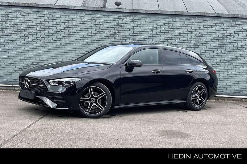 Zwart Nieuw 2025 Mercedes CLA180 Shooting Brake AMG line Stationwagen | € 53.485 - Afbeelding 1/4