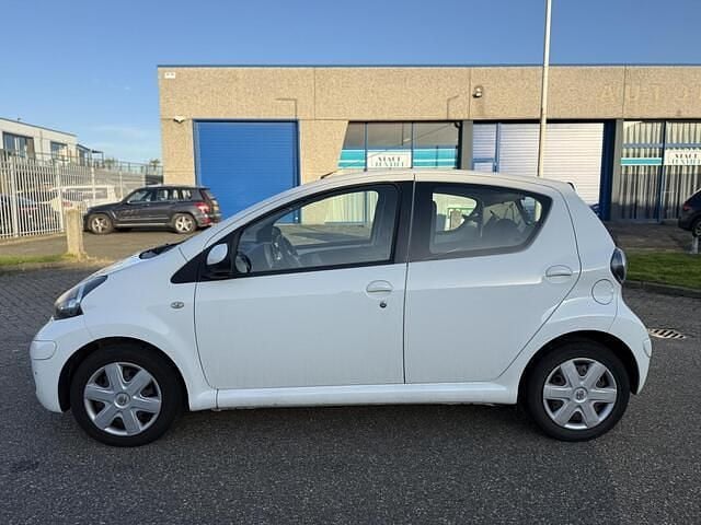 Occasion Toyota Aygo 68 PK (50 kW) 2011 Wit Hatchback