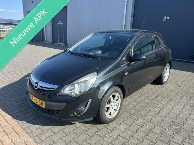 Zwart Gebruikt 2014 Opel Corsa Design Edition Hatchback | € 2.799 (Goede deal) - Afbeelding 1/4