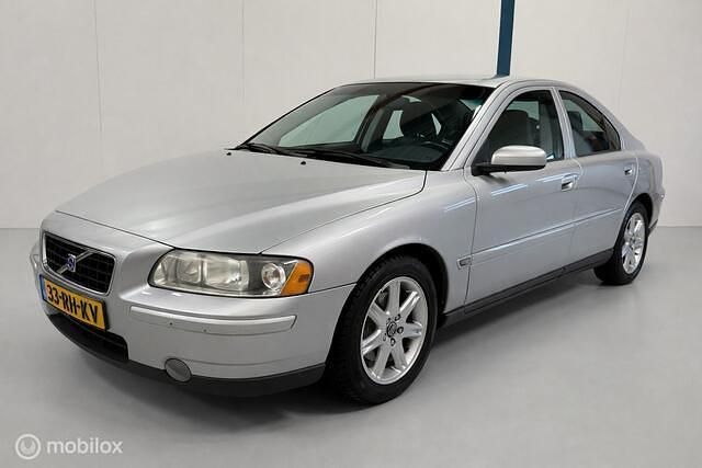 Occasion Volvo S60 Momentum 140 PK (102 kW) 2005 Grijs Sedan