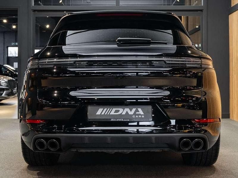 Occasion Porsche Cayenne S E-Hybrid 519 PK (381 kW) 2024 Zwart SUV