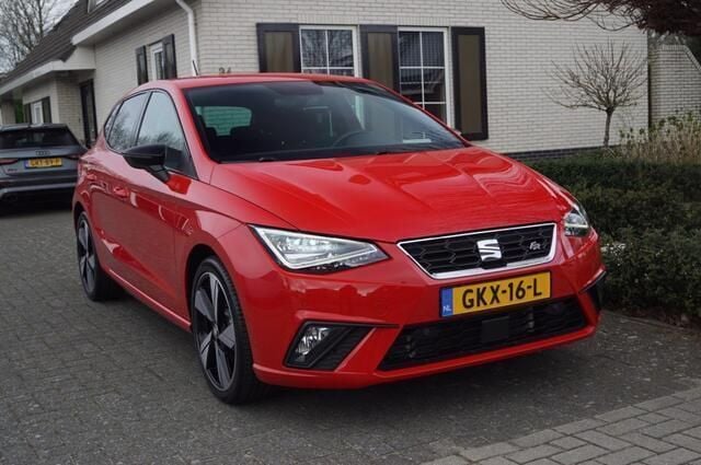 Rood Gebruikt 2020 Seat Ibiza FR Hatchback | € 14.950 (Goede deal) - Afbeelding 1/4