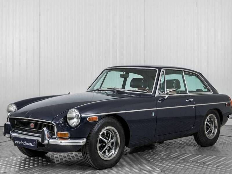 Paars Gebruikt 1972 MG B GT Coupé | € 19.900 - Afbeelding 1/4