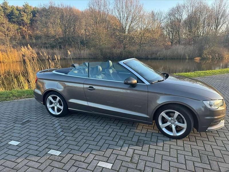 Grijs Gebruikt 2016 Audi A3 Cabriolet Cabriolet | € 13.000 (Goede deal) - Afbeelding 1/4