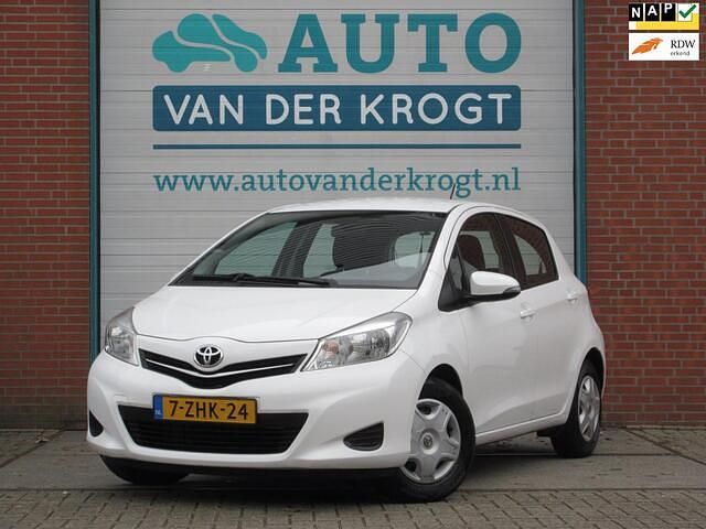 Wit Occasion 2015 Toyota Yaris Hatchback | € 8.945 (Eerlijke prijs) - Afbeelding 1/4