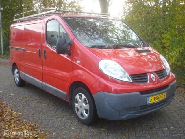 Rood Gebruikt 2011 Renault Trafic Van | € 3.875 (Goede deal) - Afbeelding 1/4