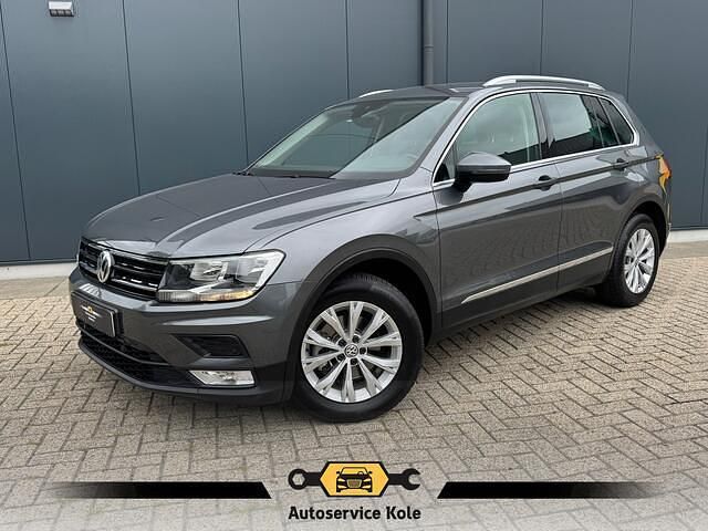 Grijs Gebruikt 2017 VW Tiguan Comfortline SUV | € 17.440 (Goede deal) - Afbeelding 1/4