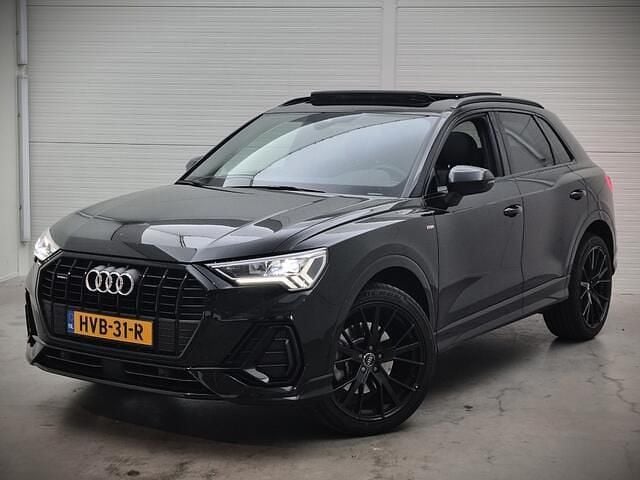 Zwart Gebruikt 2019 Audi Q3 S-Line SUV | € 38.740 (Eerlijke prijs) - Afbeelding 1/4