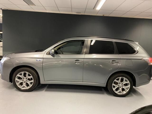 Occasion Mitsubishi Outlander Instyle 121 PK (88 kW) 2013 Grijs SUV