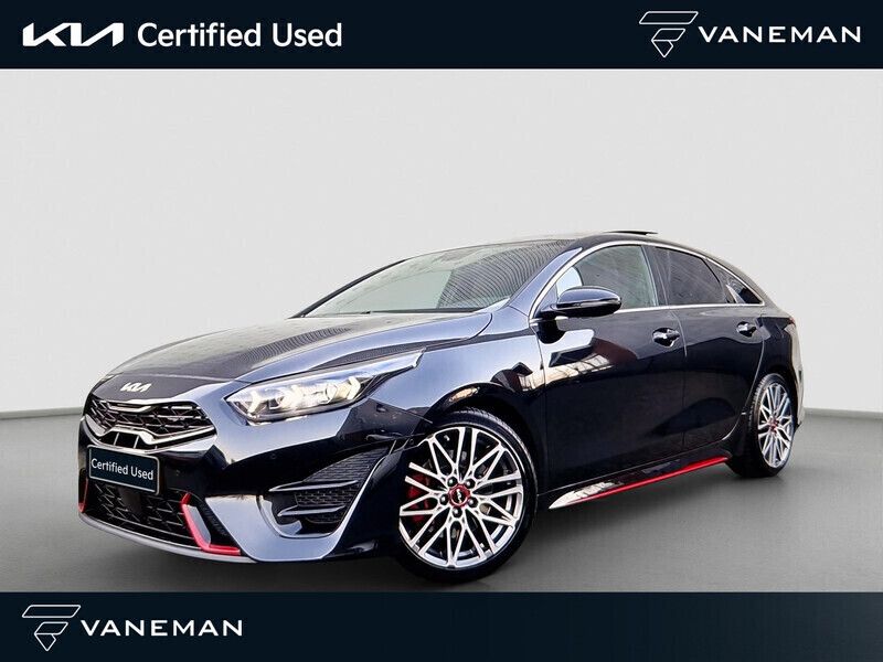 Zwart Gebruikt 2023 Kia ProCeed Hatchback | € 36.935 (Eerlijke prijs) - Afbeelding 1/4