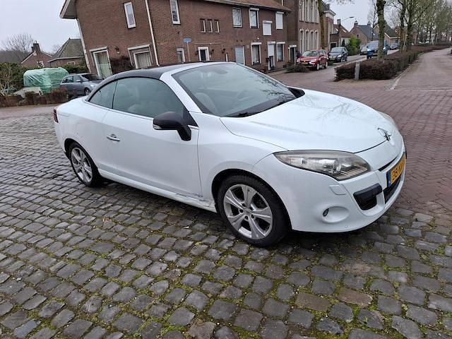 Occasion Renault Mégane Cabriolet Dynamique 131 PK (96 kW) 2010 Wit Cabriolet