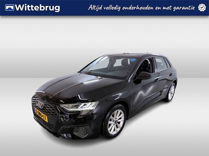 Zwart Gebruikt 2023 Audi A3 Proline Hatchback | € 25.450 (Eerlijke prijs) - Afbeelding 1/2