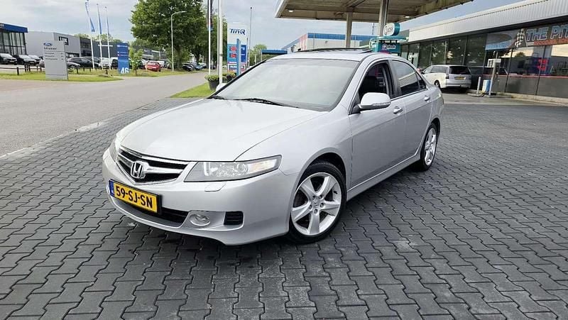 Grijs Gebruikt 2006 Honda Accord Executive Sedan | € 6.750 (Iets duurder) - Afbeelding 1/4