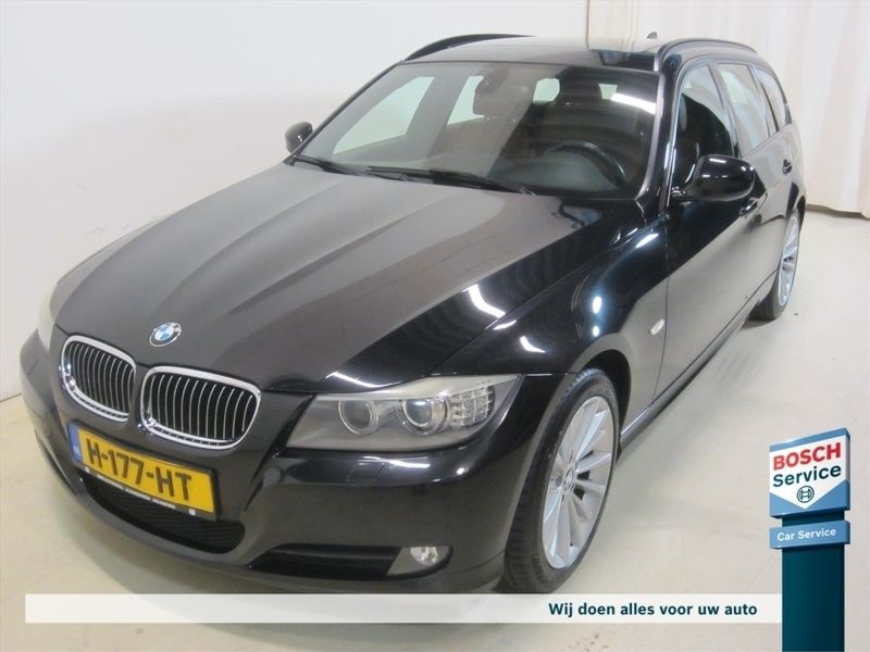 Zwart Gebruikt 2010 BMW 325 Executive Stationwagen | € 10.950 (Eerlijke prijs) - Afbeelding 1/4