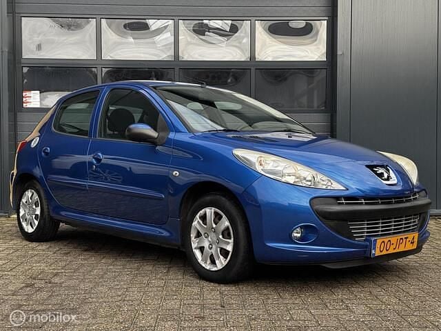 Blauw Gebruikt 2009 Peugeot 206+ Hatchback | € 2.899 (Eerlijke prijs) - Afbeelding 1/4