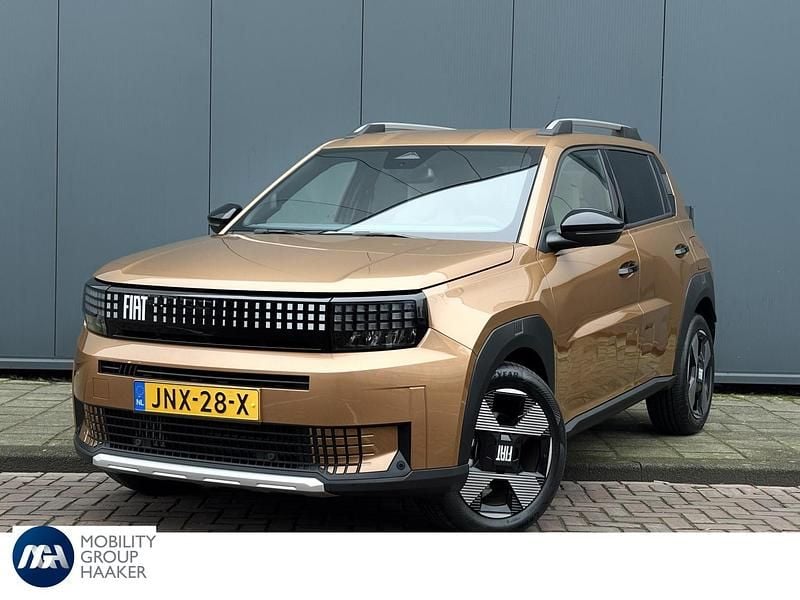 Bruin Nieuw 2025 Fiat Grande Panda La Prima Hatchback | € 26.900 (Goede deal) - Afbeelding 1/4