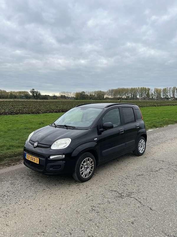 Zwart Gebruikt 2012 Fiat Panda Lounge MPV | € 1.500 - Afbeelding 1/4