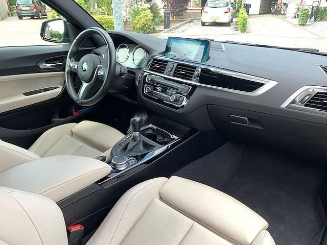 Occasion BMW 116 Executive 109 PK (80 kW) 2019 Blauw Hatchback