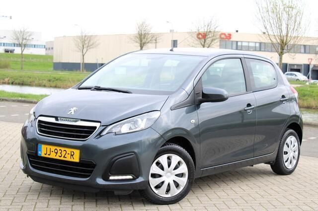 Grijs Gebruikt 2014 Peugeot 108 Active Hatchback | € 6.450 (Eerlijke prijs) - Afbeelding 1/4