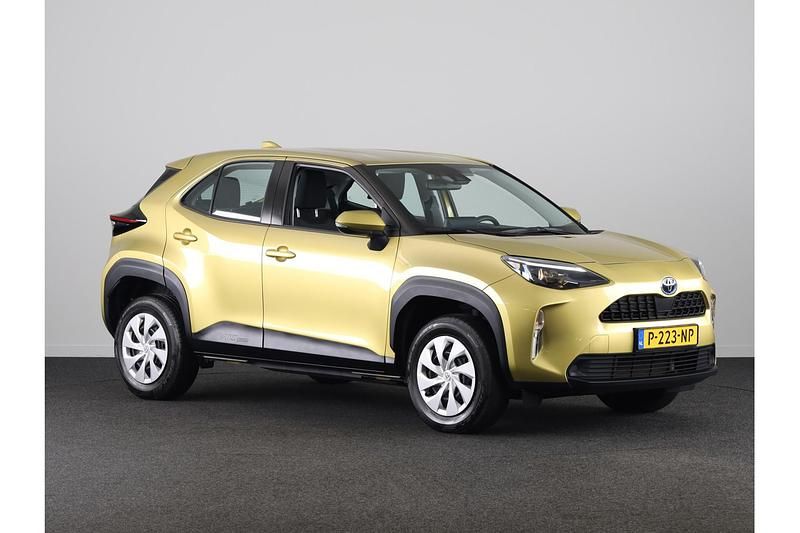Geel Occasion 2022 Toyota Yaris Cross Active SUV | € 22.225 (Goede deal) - Afbeelding 1/1