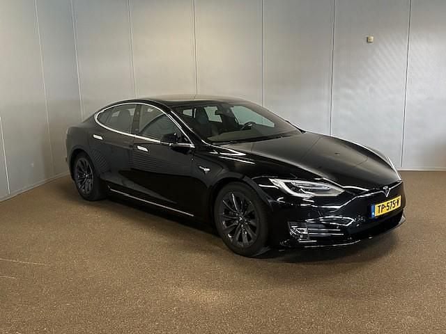 Zwart Gebruikt 2018 Tesla Model S Sedan | € 26.700 (Eerlijke prijs) - Afbeelding 1/4