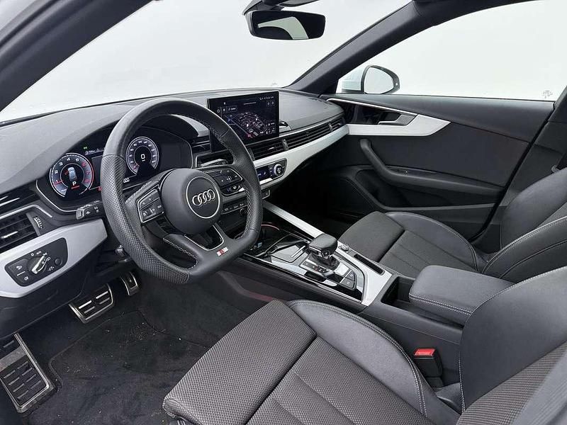 Occasion Audi A4 Competition 150 PK (110 kW) 2023 Wit Stationwagen
