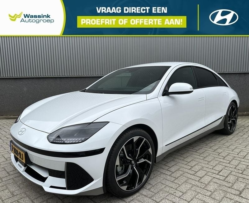 Serenity white pearl (wit parelmoer) Gebruikt 2024 Hyundai Ioniq 6 Sedan | € 37.235 (Eerlijke prijs) - Afbeelding 1/4