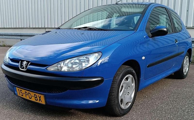 Blauw Gebruikt 2004 Peugeot 206 Hatchback | € 1.199 (Duur) - Afbeelding 1/4