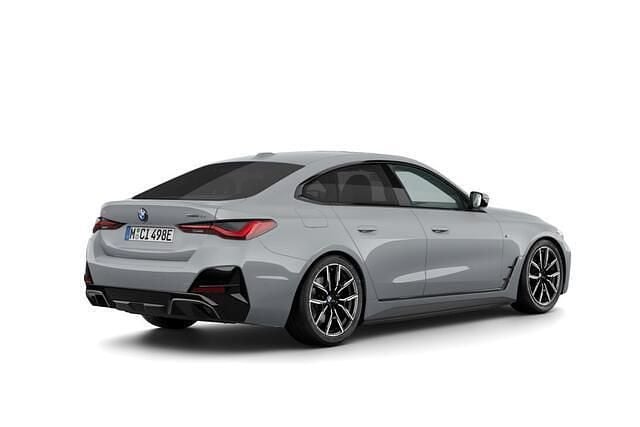 Nieuw BMW i4 M Sport 250 kW (340 PK) 2026 Brooklyn grau Sedan