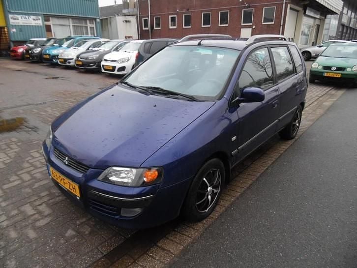 Blauw (metallic) Occasion 2004 Mitsubishi Space Star Inform MPV | € 1.250 (Eerlijke prijs) - Afbeelding 1/4