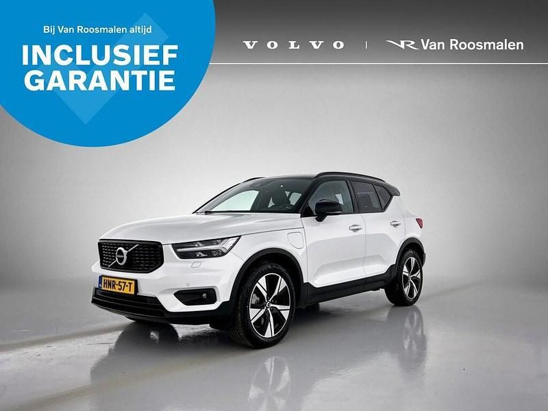 Wit Gebruikt 2022 Volvo XC40 R-Design SUV | € 39.950 (Duur) - Afbeelding 1/4