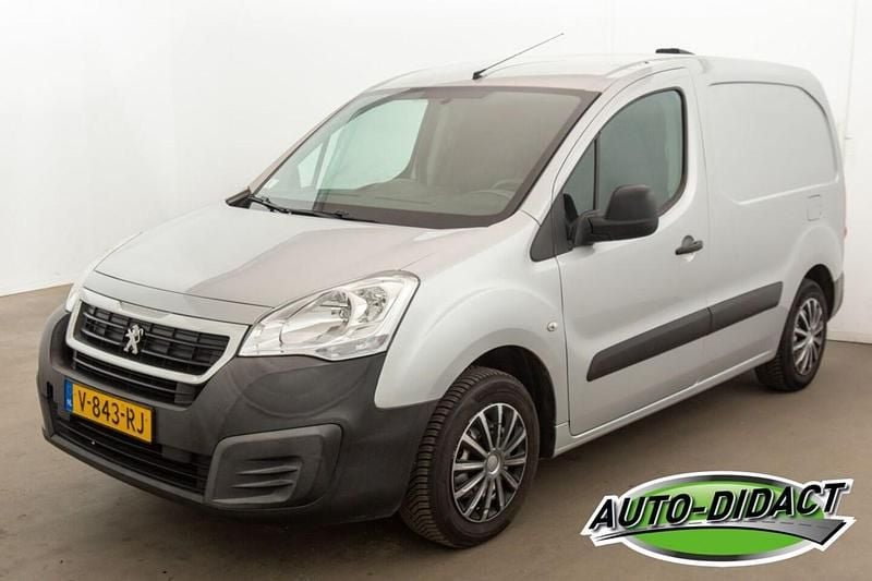 Zilver Gebruikt 2018 Peugeot Partner Premium MPV | € 5.350 (Super prijs) - Afbeelding 1/4