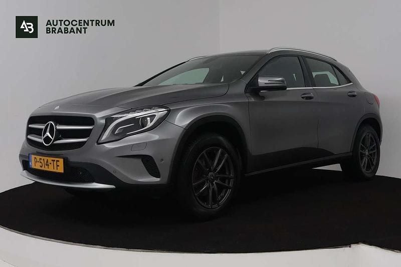 Grijs Gebruikt 2016 Mercedes GLA200 Prestige SUV | € 16.945 (Super prijs) - Afbeelding 1/4