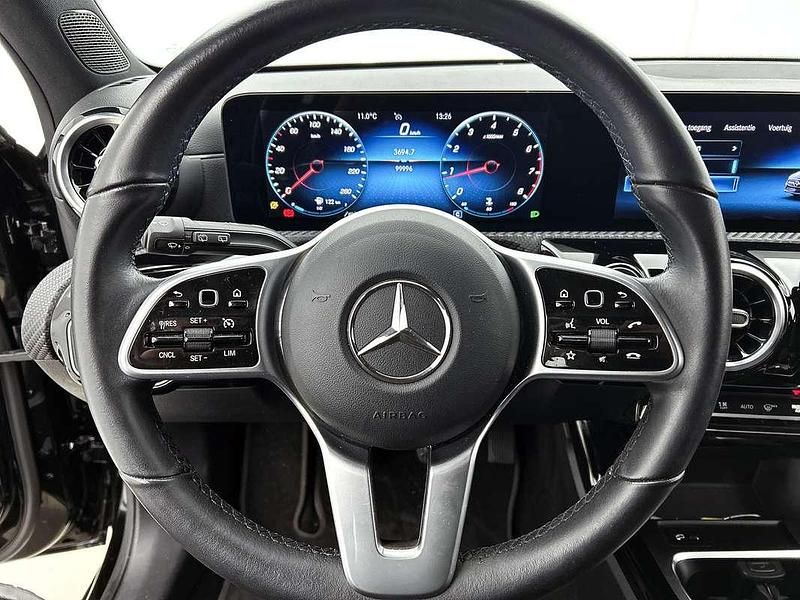Occasion Mercedes A180 Business 136 PK (100 kW) 2021 Zwart Hatchback