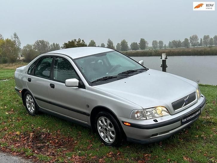 Gebruikt 2000 Volvo S40 Dynamic Sedan | € 682 (Goede deal) - Afbeelding 1/1