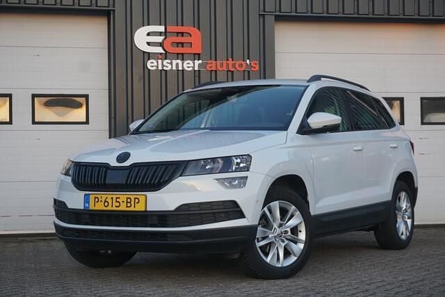 Wit Occasion 2022 Skoda Karoq Business Line SUV | € 14.949 (Goede deal) - Afbeelding 1/4