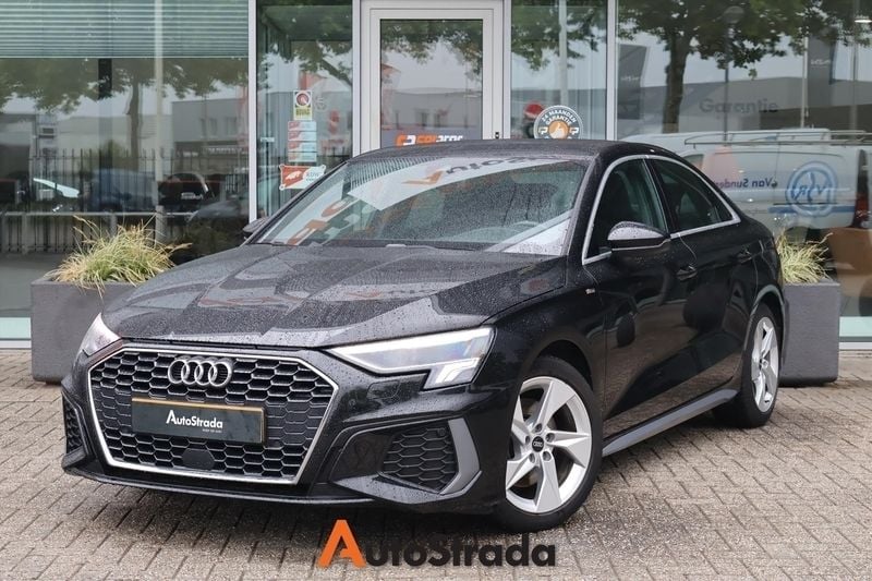 Zwart Gebruikt 2020 Audi A3 S-Line Sedan | € 26.700 (Eerlijke prijs) - Afbeelding 1/4