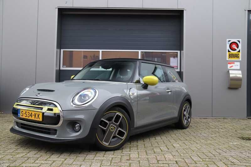 Grijs Gebruikt 2020 Mini Cooper SE Hatchback | € 23.000 - Afbeelding 1/4