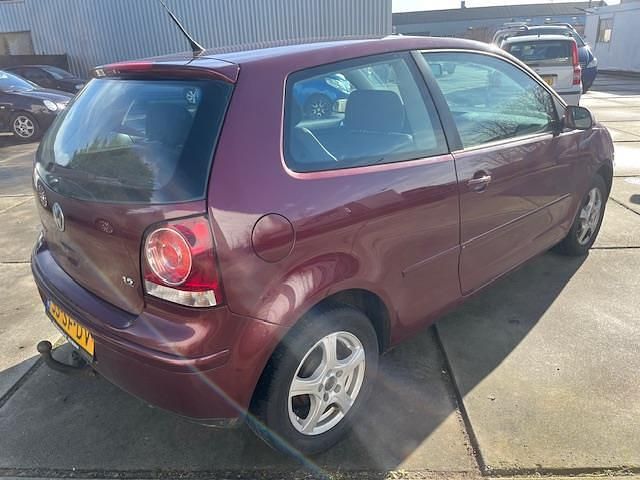 Occasion VW Polo 64 PK (47 kW) 2005 Rood (metallic) Hatchback