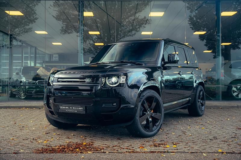 Zwart Gebruikt 2025 Land Rover Defender HSE Dynamic SUV | € 110.395 - Afbeelding 1/4