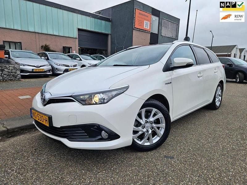 Occasion Toyota Auris Hybrid 2017 Wit Hatchback