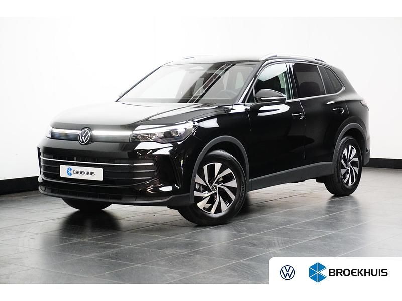 Zwart Gebruikt 2025 VW Tiguan Life SUV | € 46.895 (Goede deal) - Afbeelding 1/4