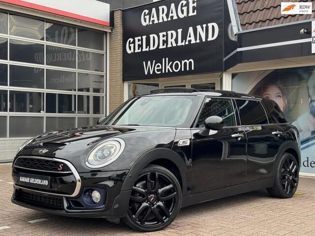 Zwart Occasion 2015 Mini John Cooper Works Clubman Stationwagen | € 15.700 (Eerlijke prijs) - Afbeelding 1/4