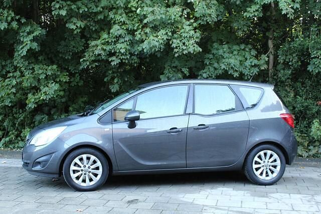Grijs Gebruikt 2012 Opel Meriva Edition MPV | € 4.449 (Eerlijke prijs) - Afbeelding 1/4