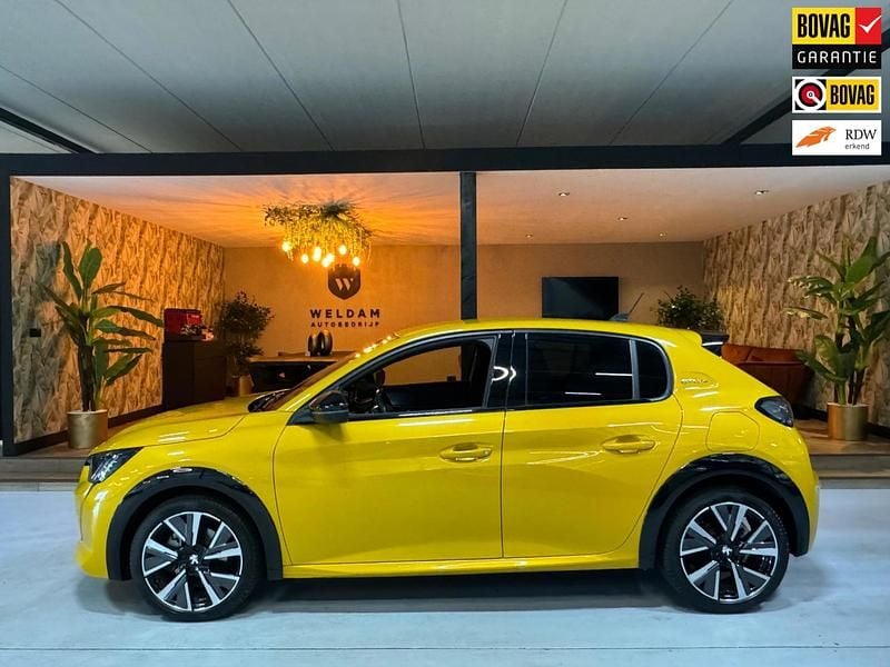 Geel Gebruikt 2020 Peugeot 208 GT-line Hatchback | € 17.985 (Eerlijke prijs) - Afbeelding 1/4