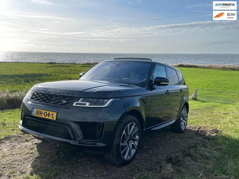 Grijs Occasion 2018 Land Rover Range Rover Sport HSE Dynamic SUV | € 39.999 - Afbeelding 1/4